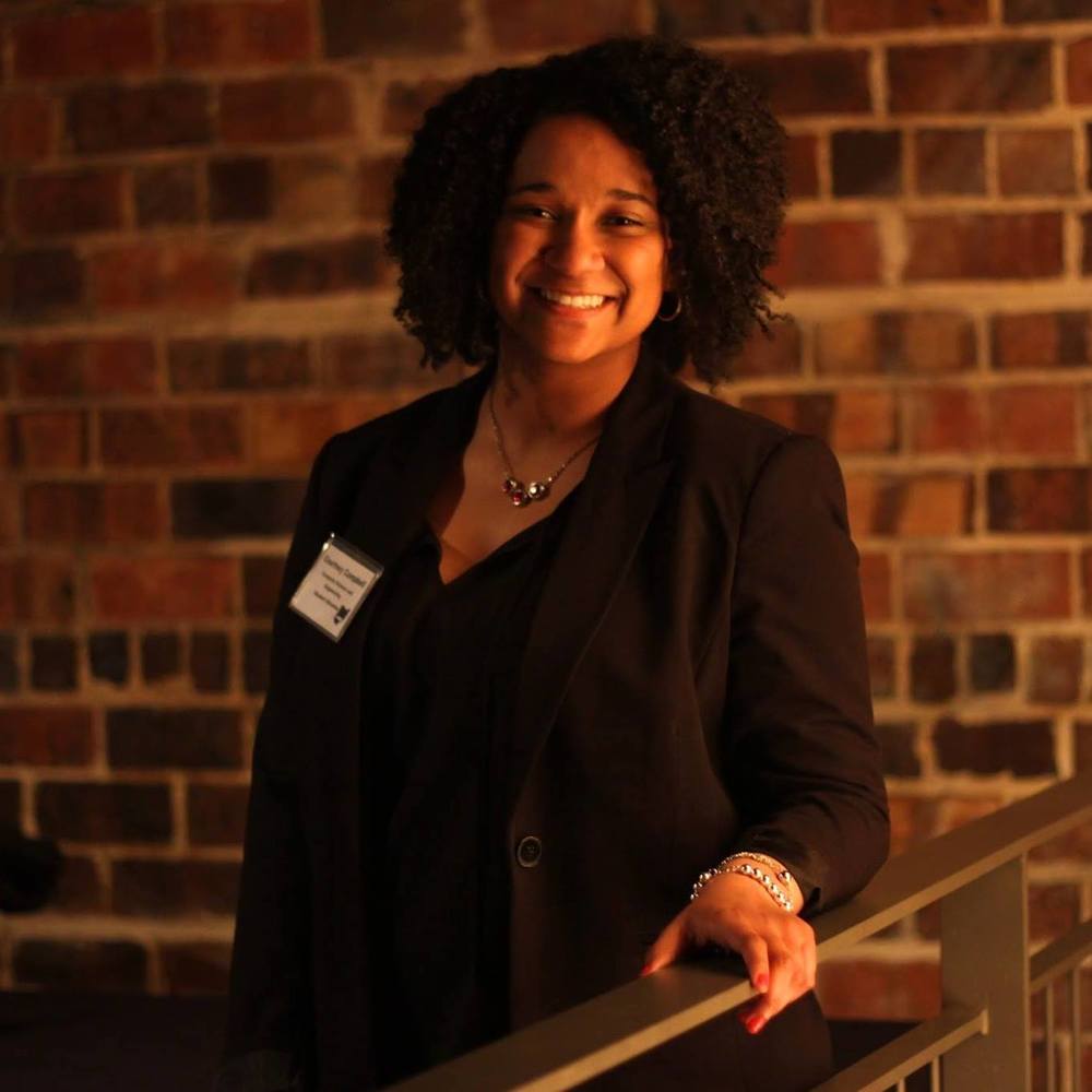 Meet your Posher, Courtney